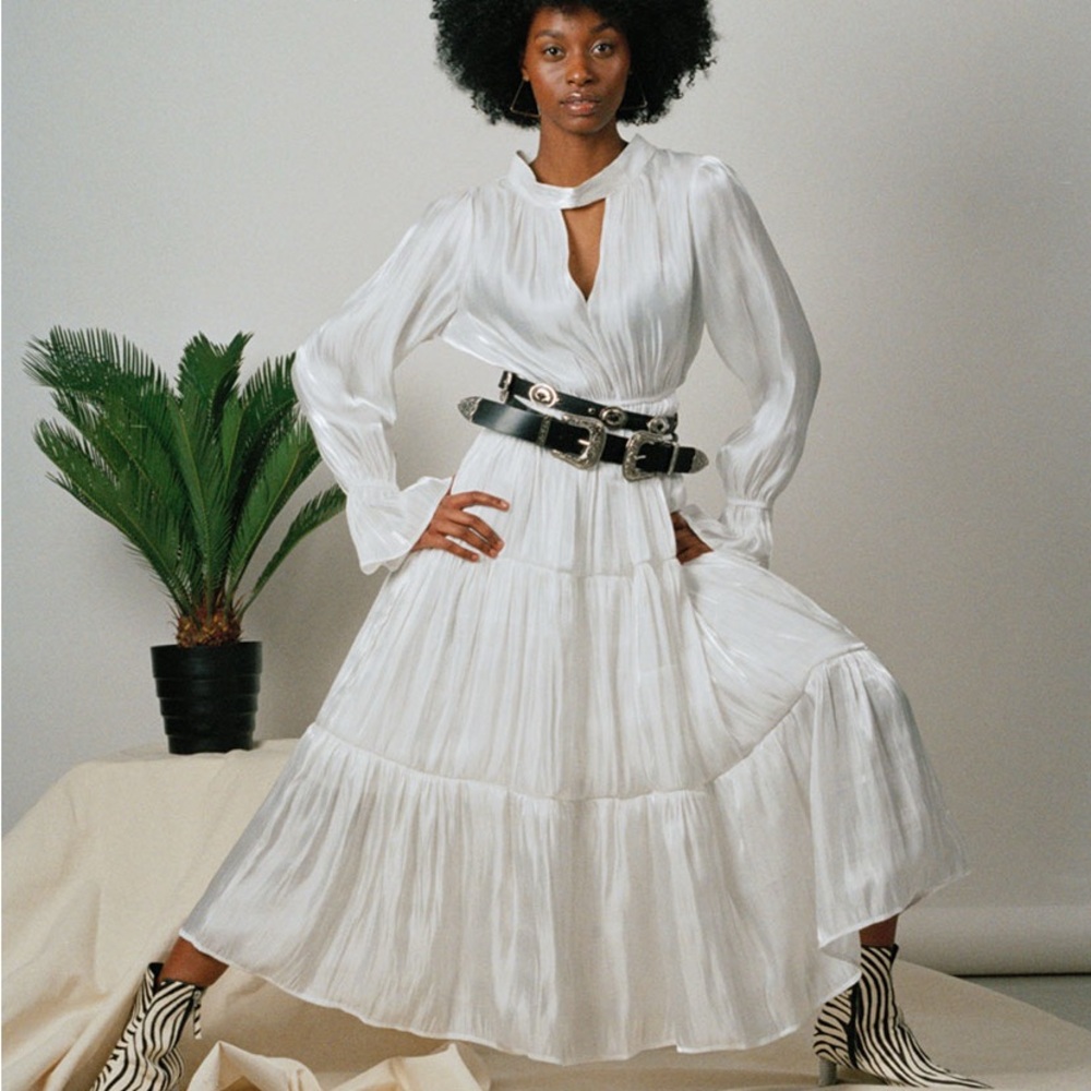 White long sleeve dresss satin